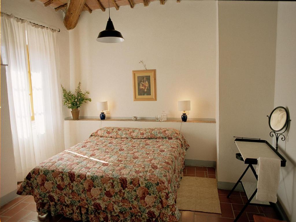 Castello Di Grotti Guest House Corsano  Exterior photo